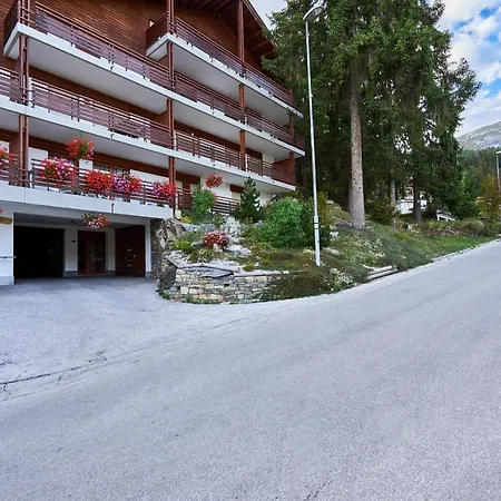Tsaumiau, 2 Bedrooms, Ski Lift 170m! דירה קראנס-מונטנה