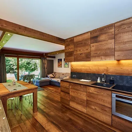Tsaumiau, 2 Bedrooms, Ski Lift 170m! Crans-Montana